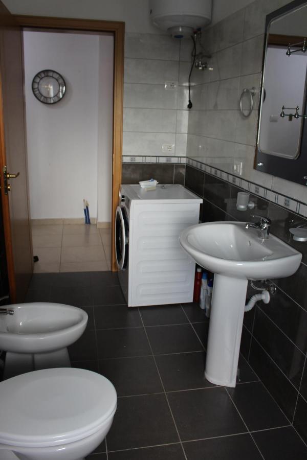 Comfy City Center Apartment Shkodër Eksteriør bilde